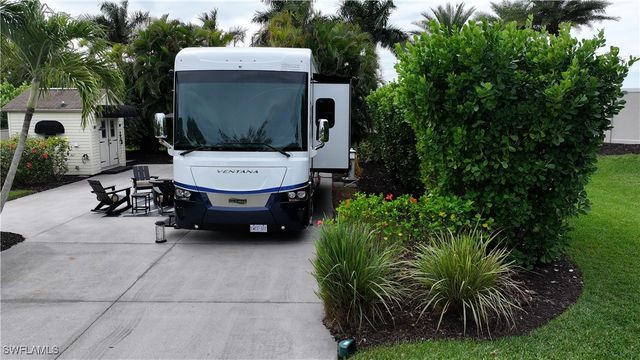 4628 Southern Breeze DR, Naples, FL 34114