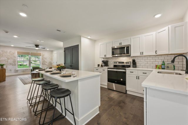 329 Ownby St Unit 1406, Gatlinburg, TN 37738