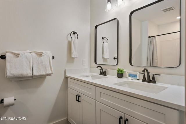 329 Ownby St Unit 1406, Gatlinburg, TN 37738
