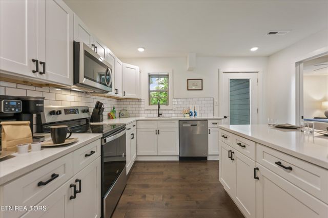 329 Ownby St Unit 1406, Gatlinburg, TN 37738