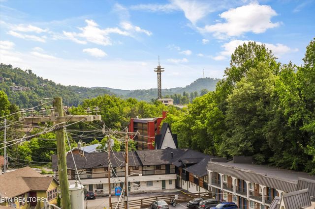 329 Ownby St Unit 1406, Gatlinburg, TN 37738
