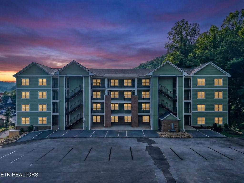 329 Ownby St Unit 1406, Gatlinburg, TN 37738
