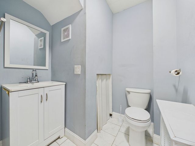 154 Maxfield St, New Bedford, MA 02740