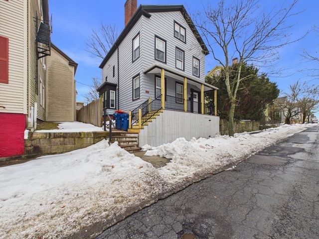 154 Maxfield St, New Bedford, MA 02740