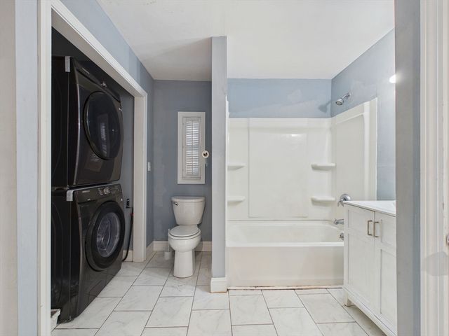 154 Maxfield St, New Bedford, MA 02740