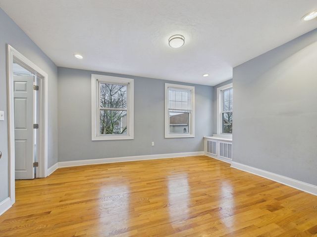 154 Maxfield St, New Bedford, MA 02740