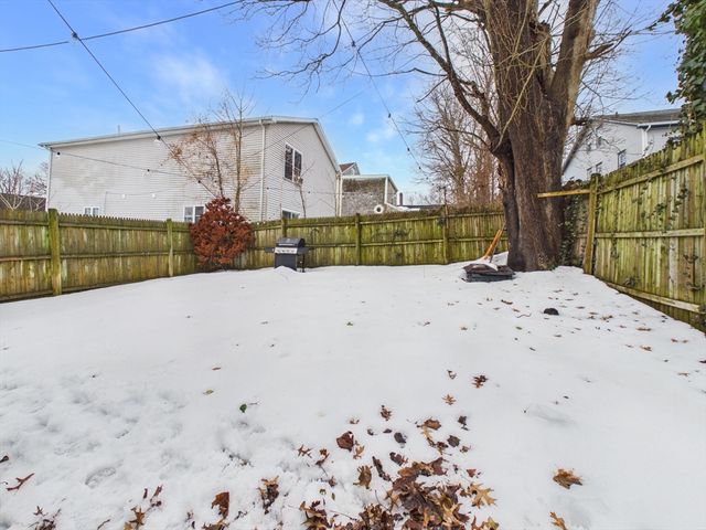 154 Maxfield St, New Bedford, MA 02740