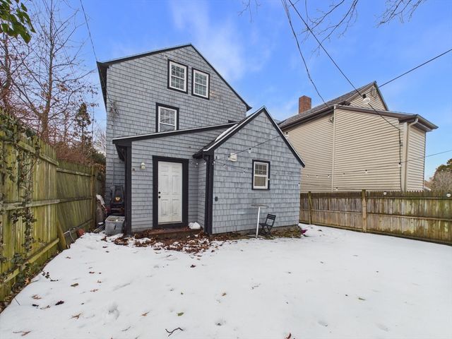 154 Maxfield St, New Bedford, MA 02740