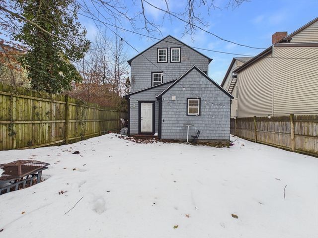 154 Maxfield St, New Bedford, MA 02740