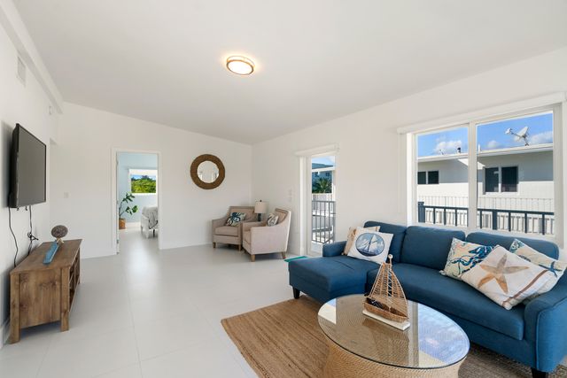 204 La Paloma Road, Key Largo, FL 33037