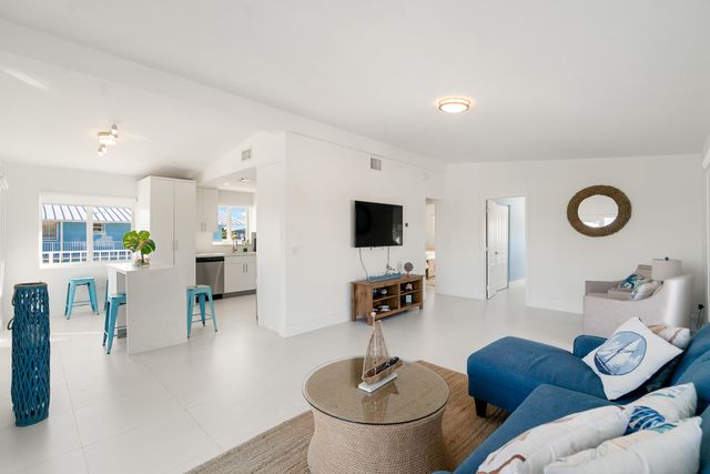 204 La Paloma Road, Key Largo, FL 33037