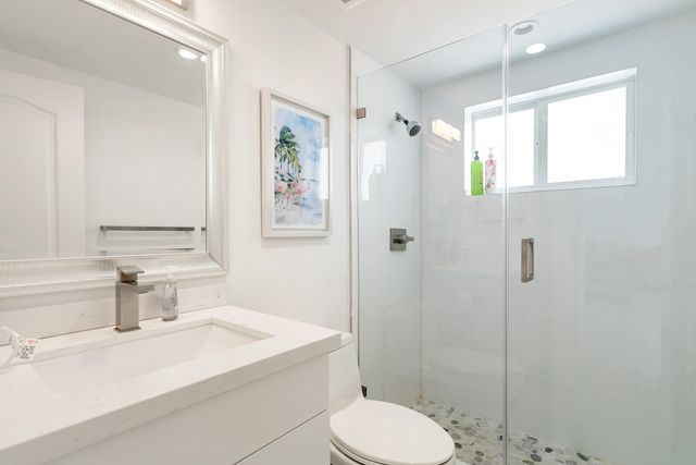 204 La Paloma Road, Key Largo, FL 33037