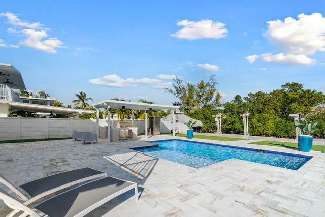 204 La Paloma Road, Key Largo, FL 33037