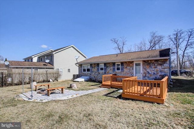 340 RIDGE AVENUE, Waynesboro, PA 17268