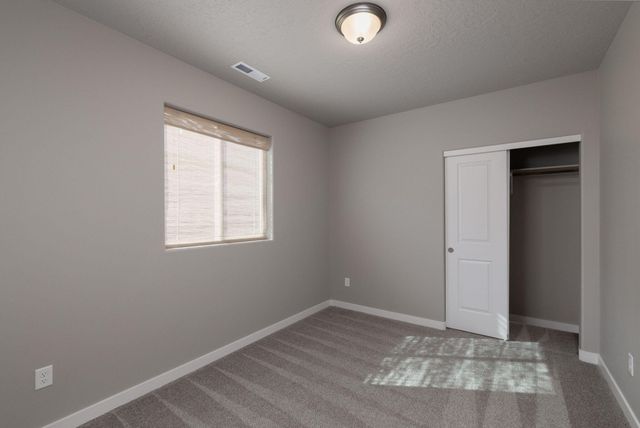 2557 NW Spruce Place, Redmond, OR 97756