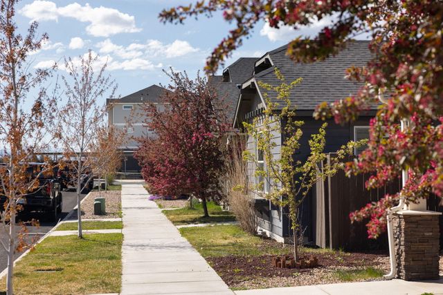 2557 NW Spruce Place, Redmond, OR 97756