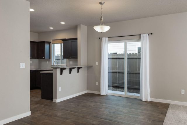 2557 NW Spruce Place, Redmond, OR 97756