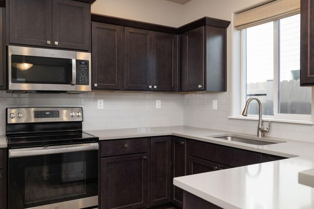 2557 NW Spruce Place, Redmond, OR 97756