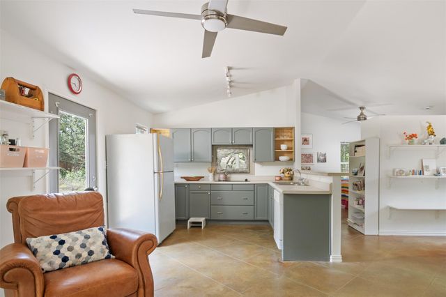 49 LONG CREEK RD, Austin, TX 78737