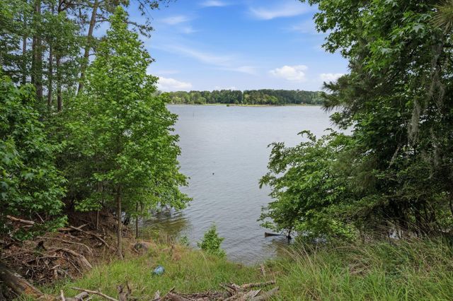 365 N Point Drive N, Trinity, TX 75862