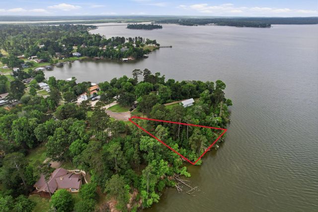 365 N Point Drive N, Trinity, TX 75862