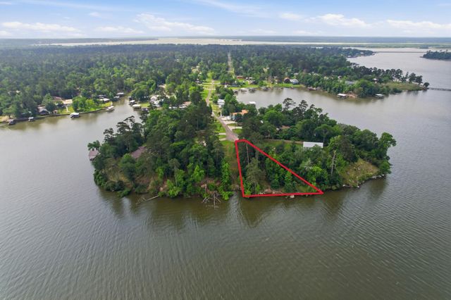 365 N Point Drive N, Trinity, TX 75862