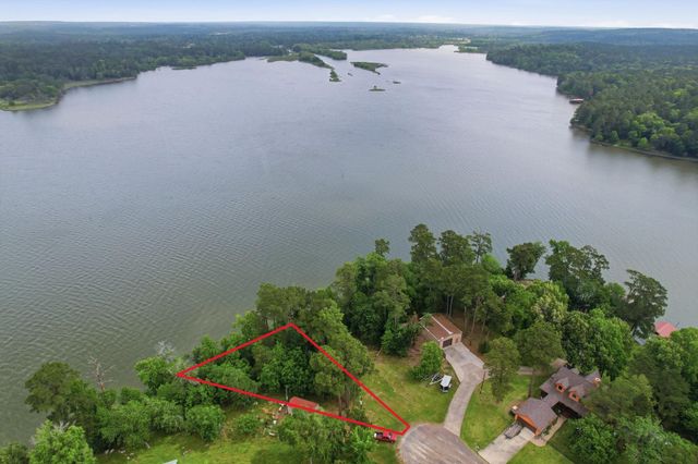 365 N Point Drive N, Trinity, TX 75862