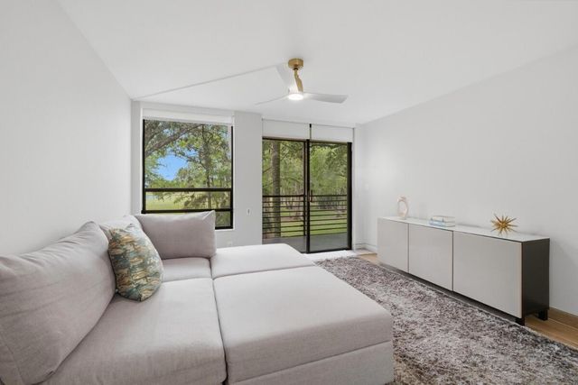 6751 N University Drive Unit 212, Tamarac, FL 33321