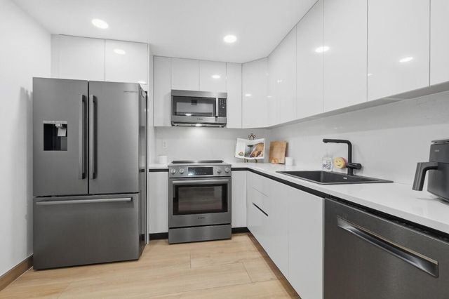 6751 N University Drive Unit 212, Tamarac, FL 33321