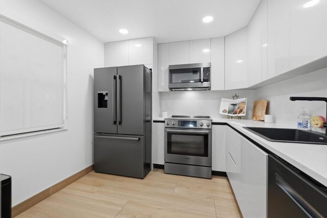 6751 N University Drive Unit 212, Tamarac, FL 33321