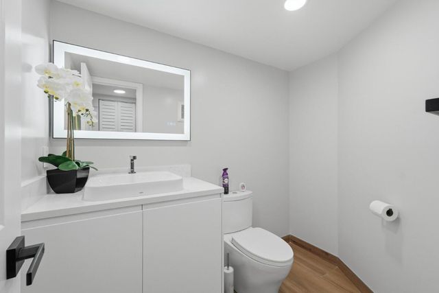 6751 N University Drive Unit 212, Tamarac, FL 33321