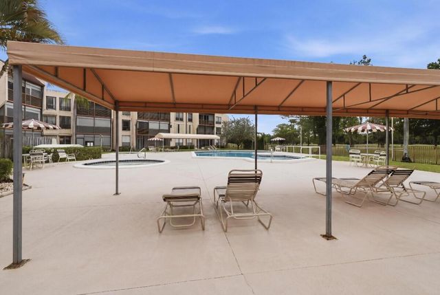 6751 N University Drive Unit 212, Tamarac, FL 33321