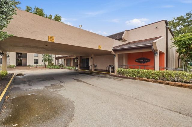 6751 N University Drive Unit 212, Tamarac, FL 33321