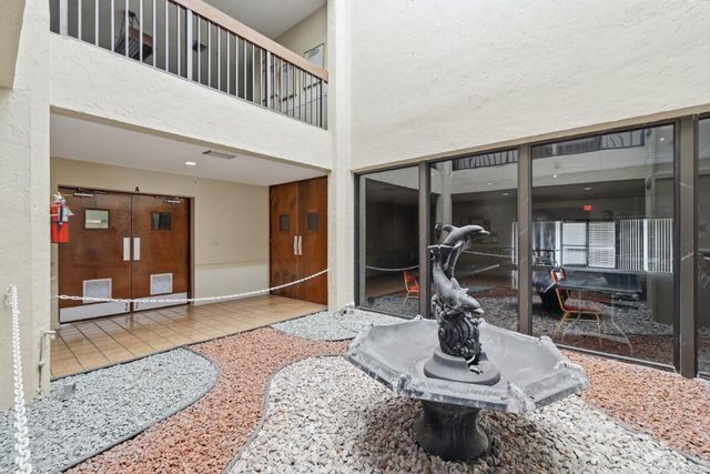 6751 N University Drive Unit 212, Tamarac, FL 33321