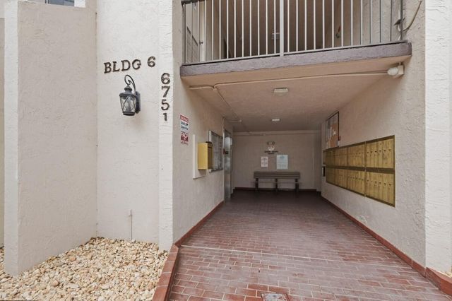 6751 N University Drive Unit 212, Tamarac, FL 33321