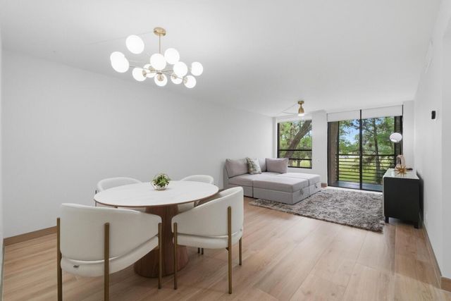 6751 N University Drive Unit 212, Tamarac, FL 33321