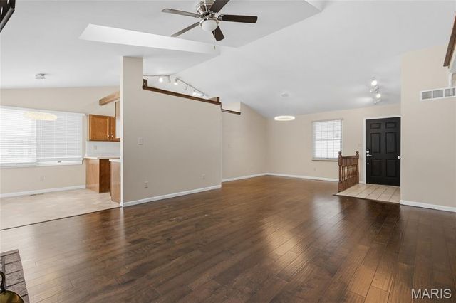 2612 White Manor Court, St Louis, MO 63114