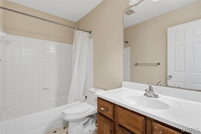 2612 White Manor Court, St Louis, MO 63114