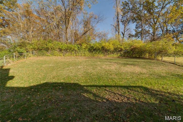 2612 White Manor Court, St Louis, MO 63114