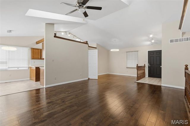 2612 White Manor Court, St Louis, MO 63114