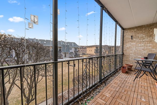 15712 S Sunset Ridge Court 1N, Orland Park, IL 60462