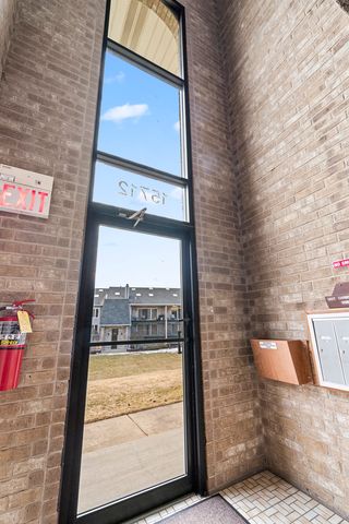 15712 S Sunset Ridge Court 1N, Orland Park, IL 60462