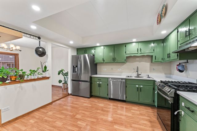 15712 S Sunset Ridge Court 1N, Orland Park, IL 60462