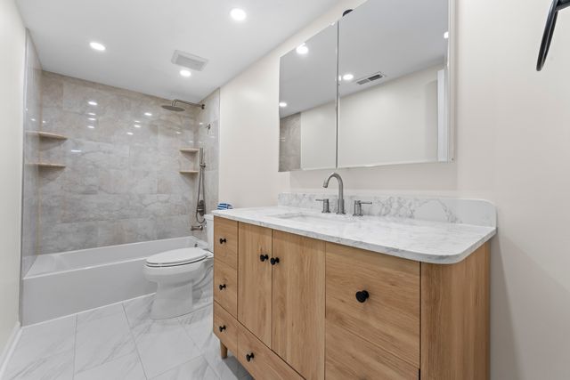 15712 S Sunset Ridge Court 1N, Orland Park, IL 60462