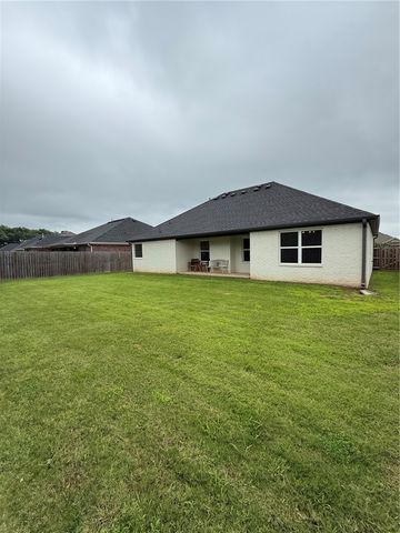 56 E Loveland Loop, Farmington, AR 72730
