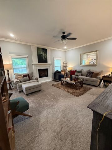 56 E Loveland Loop, Farmington, AR 72730