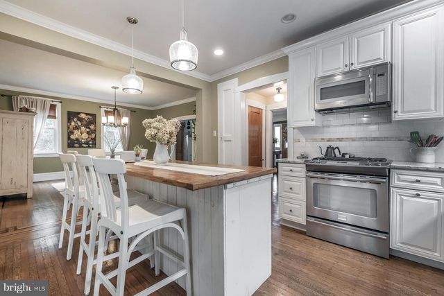 208 W BROWNING RD, Collingswood, NJ 08108