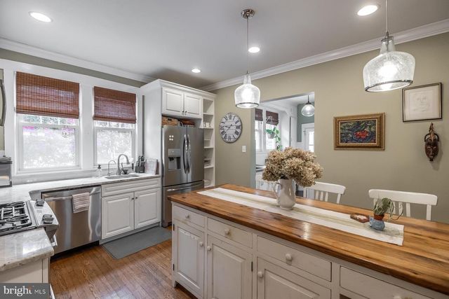208 W BROWNING RD, Collingswood, NJ 08108