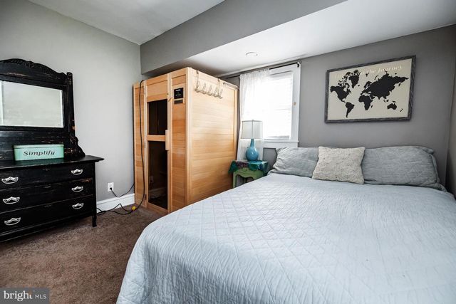 208 W BROWNING RD, Collingswood, NJ 08108