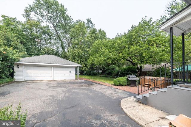 208 W BROWNING RD, Collingswood, NJ 08108